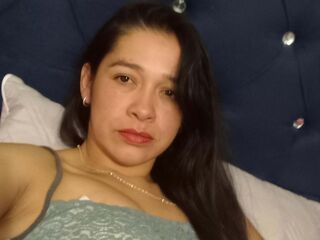 naked cam girl masturbating VictoriaCruzL