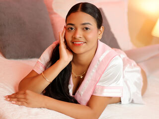 naked webcamgirl video ZariRiley